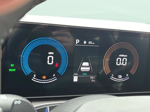 New 2026 Hyundai Santa Fe SE FWD image 13