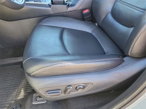 Used 2019 Toyota RAV4 XLE Premium image 22