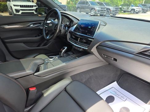 Used 2023 Cadillac CT5 V RWD image 9