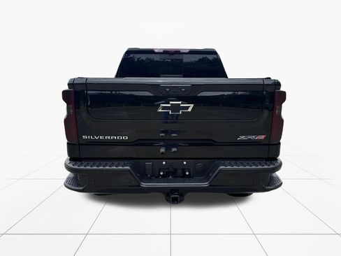 Used 2024 Chevrolet Silverado 1500 ZR2 w/ Technology Package AWD/4WD image 7