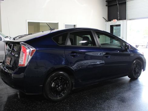 Used 2012 Toyota Prius Four FWD image 3