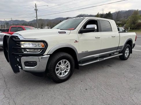 Used 2019 RAM 2500 Laramie AWD/4WD image 5