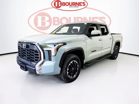 Used 2026 Toyota Tundra SR5 w/ TRD Off-Road Package AWD/4WD image 4