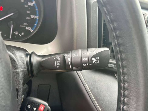 Used 2017 Toyota RAV4 XLE FWD image 23
