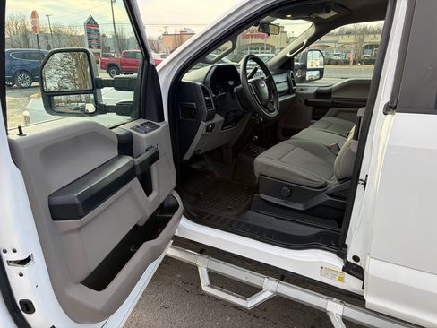 Used 2019 Ford F350 XL w/ Power Equipment Group image 14