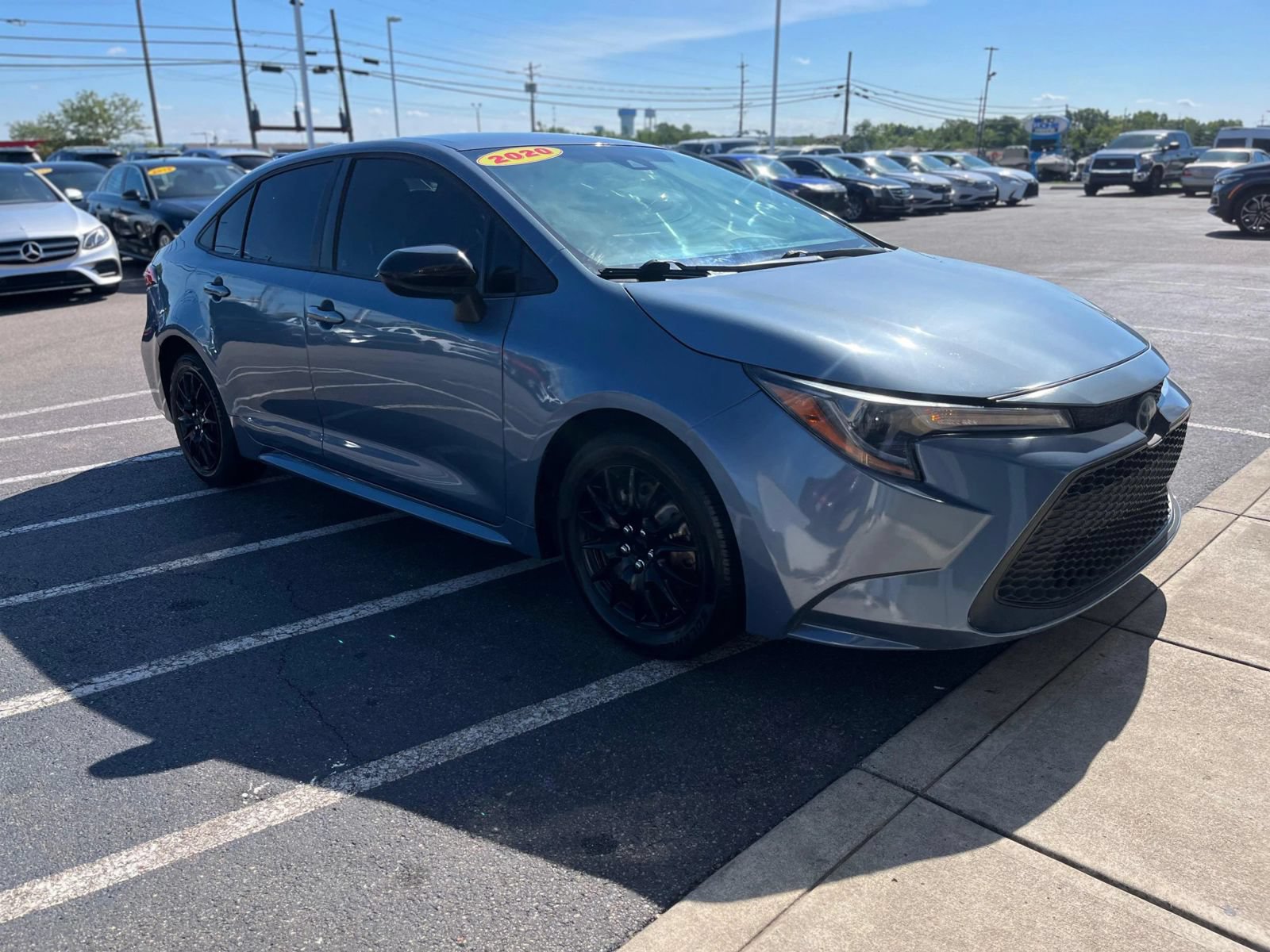 Used 2020 Toyota Corolla LE FWD image 8