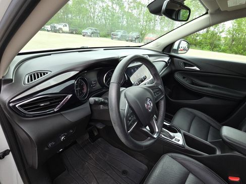 Certified 2022 Buick Encore GX Essence w/ Sport Touring Package FWD image 14