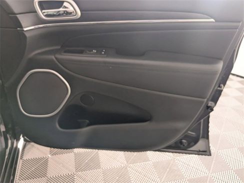 Used 2014 Jeep Grand Cherokee Summit image 34