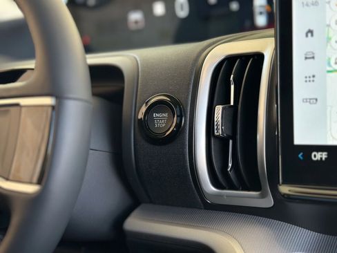 New 2026 Ford Expedition Active image 16