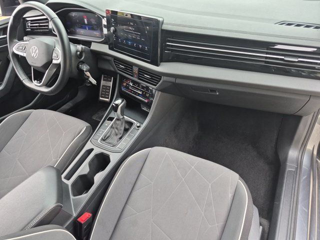 Used 2025 Volkswagen Jetta Sport FWD image 31