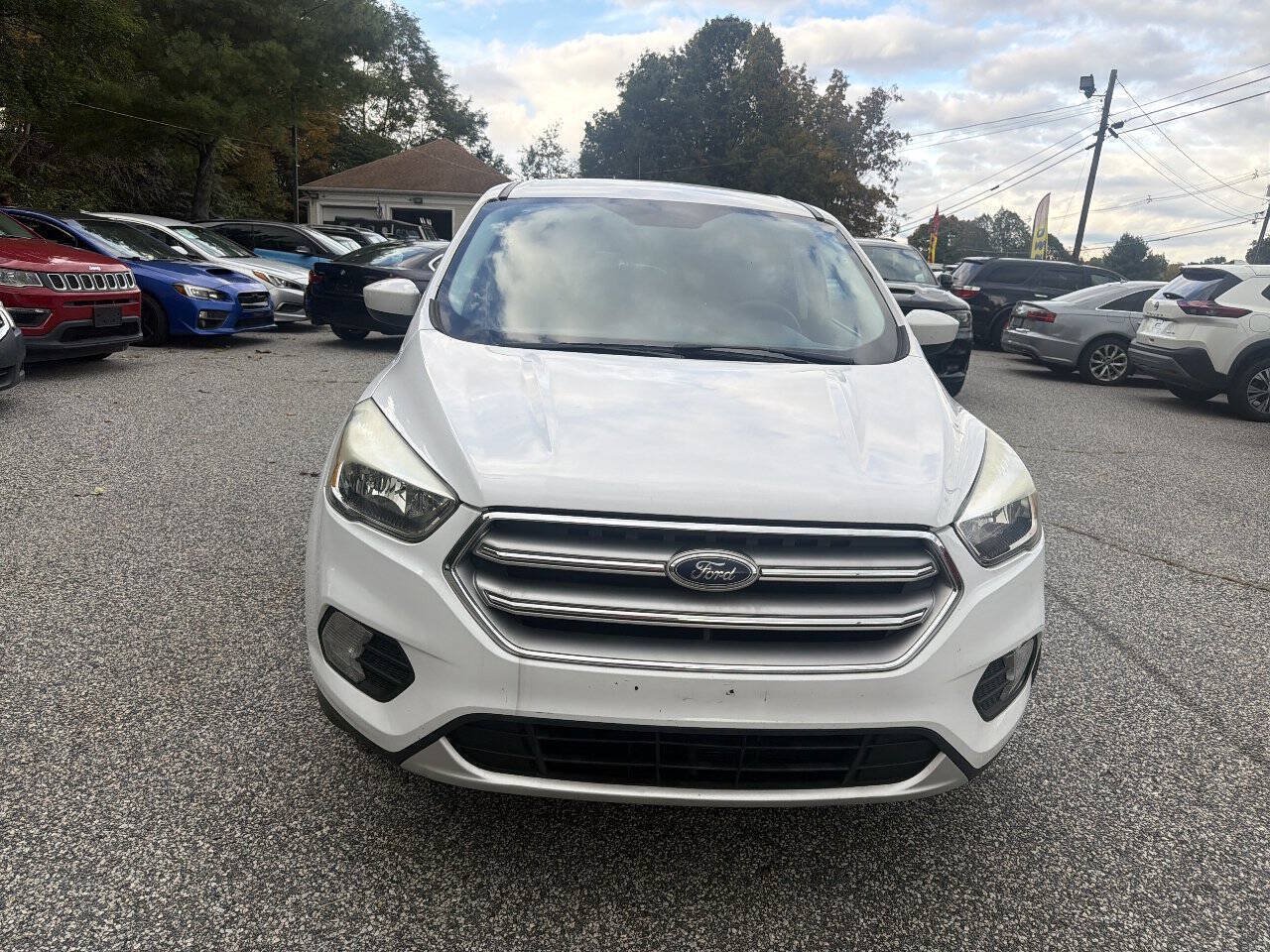 Used 2017 Ford Escape SE FWD image 4