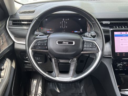 Used 2022 Jeep Grand Cherokee L Limited w/ Luxury Tech Group II image 29