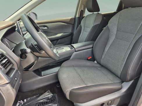 Certified 2023 Nissan Rogue SV FWD image 21