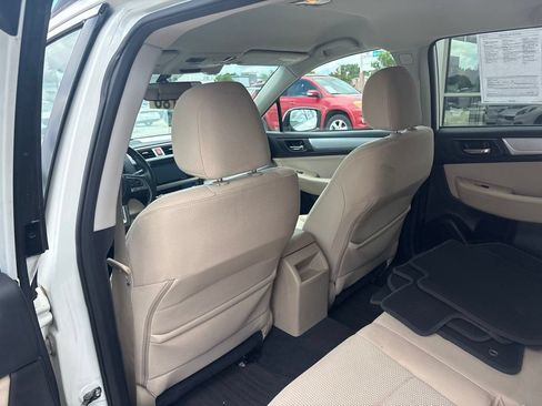 Used 2017 Subaru Outback 2.5i Premium AWD/4WD image 34