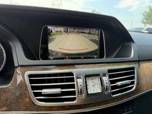 Used 2016 Mercedes-Benz E 350 4MATIC Sedan w/ Premium Package image 13