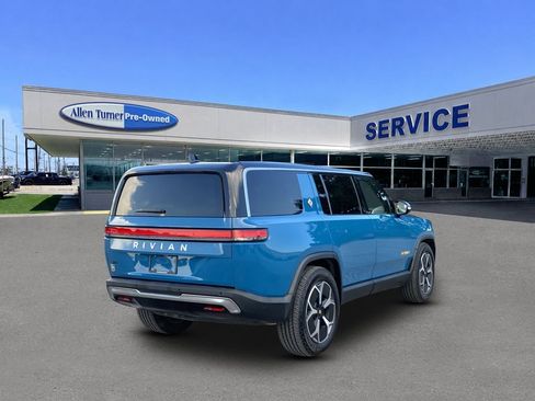 Used 2023 Rivian R1S Adventure AWD/4WD image 8
