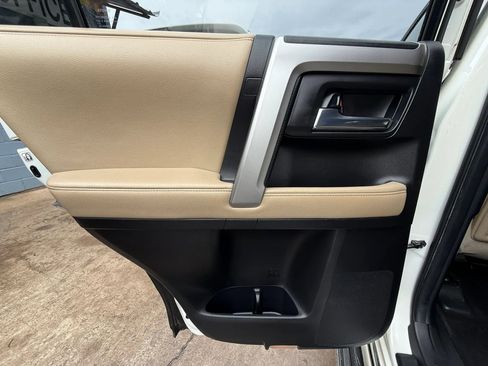 Used 2016 Toyota 4Runner Limited RWD image 22
