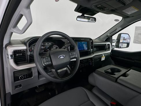 New 2026 Ford F550 4x4 Regular Cab Super Duty image 10