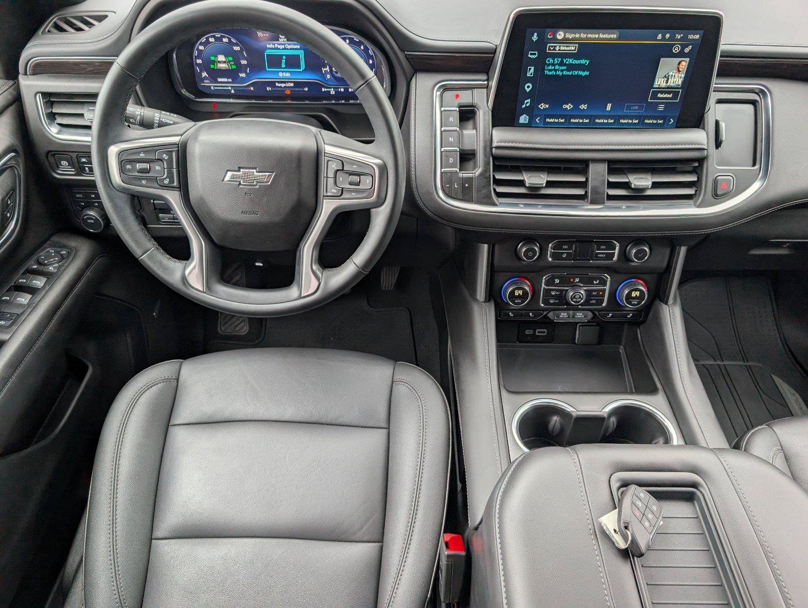 Used 2024 Chevrolet Tahoe Z71 w/ Luxury Package AWD/4WD image 33