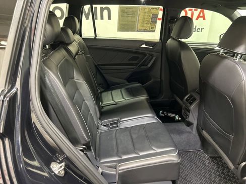 Used 2021 Volkswagen Tiguan SEL Premium R-Line image 17