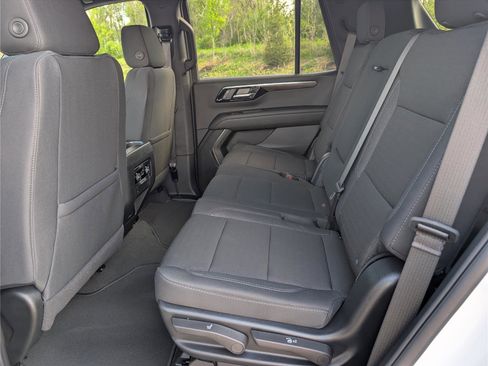 Used 2025 Chevrolet Tahoe LS AWD/4WD image 14