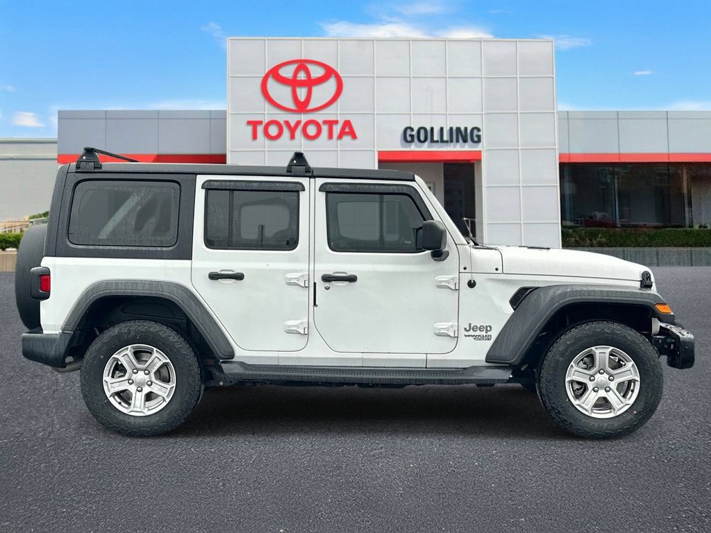 Used 2018 Jeep Wrangler Unlimited Sport S AWD/4WD image 6