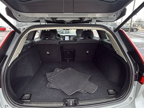 Certified 2025 Volvo V60 B5 Cross Country Plus image 28