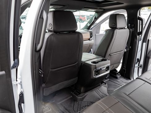 Used 2024 Chevrolet Silverado 3500 High Country w/ High Country Premium Package image 34