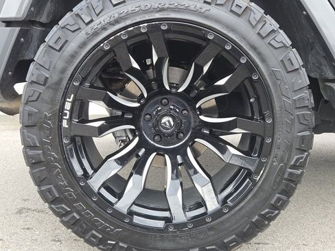 Used 2021 Jeep Wrangler Unlimited Sahara image 30