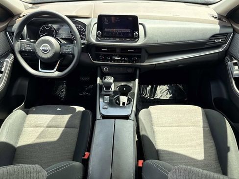 Certified 2023 Nissan Rogue SV FWD image 15