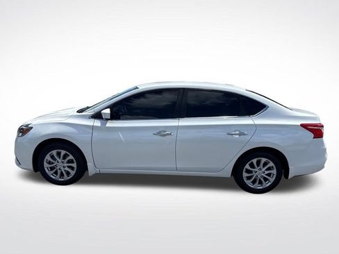 Used 2019 Nissan Sentra SV FWD image 2