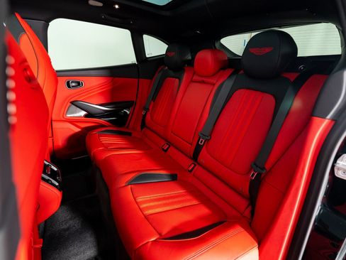 Used 2025 Aston Martin DBX 707 image 25