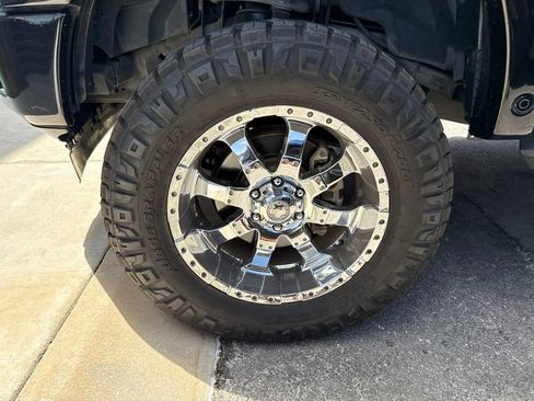Used 2018 Ford F150 Lariat w/ Equipment Group 502A Luxury AWD/4WD image 9