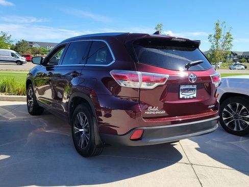 Used 2016 Toyota Highlander XLE AWD/4WD image 5