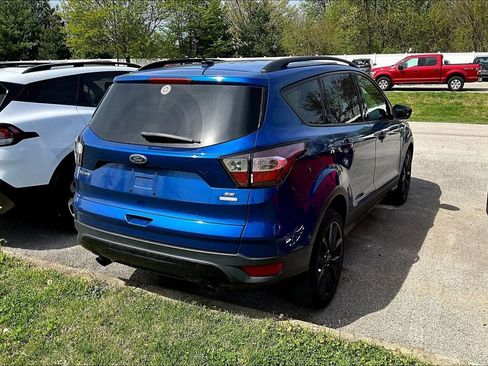 Used 2017 Ford Escape SE w/ SE Sport Appearance Package image 7