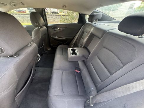 Used 2021 Chevrolet Malibu LT FWD image 16