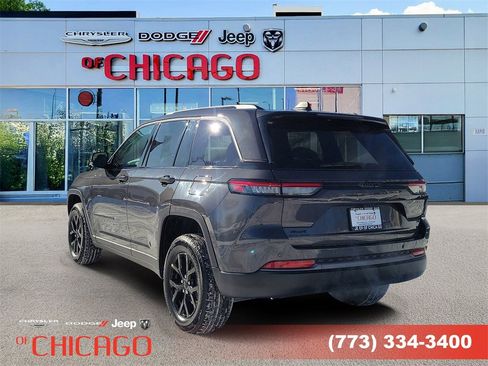 New 2026 Jeep Grand Cherokee Laredo image 3