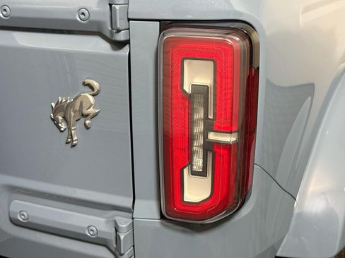 Used 2021 Ford Bronco Outer Banks AWD/4WD image 34