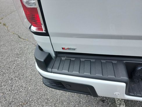 Used 2022 GMC Canyon AT4 w/ Trailering Package AWD/4WD image 4