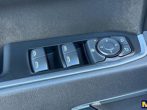 Used 2025 Chevrolet Silverado 1500 LT image 12