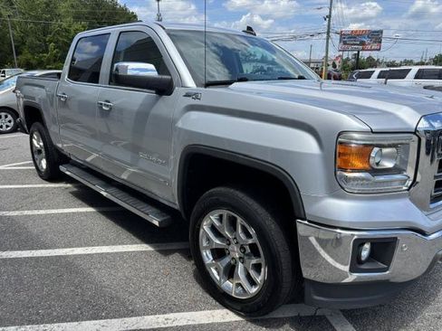 Used 2015 GMC Sierra 1500 SLT w/ SLT Crew Cab Value Package AWD/4WD image 4