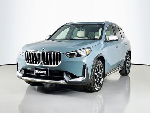 Certified 2023 BMW X1 xDrive28i w/ Premium Package image 3