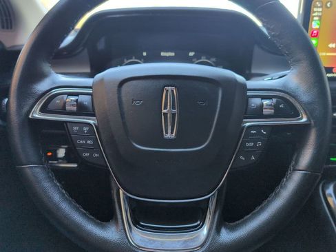 Used 2023 Lincoln Nautilus Standard w/ Premium Package image 20