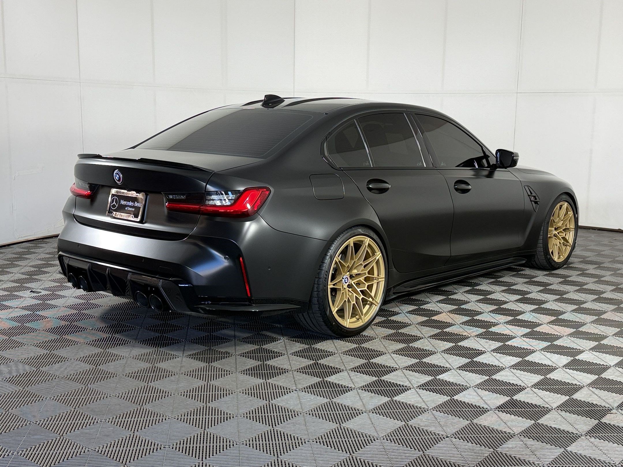 Used 2021 BMW M3 w/ M Carbon Exterior Package RWD image 9