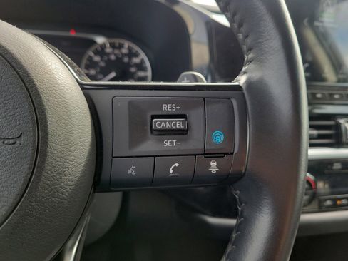Used 2023 Nissan Pathfinder SL AWD/4WD image 22
