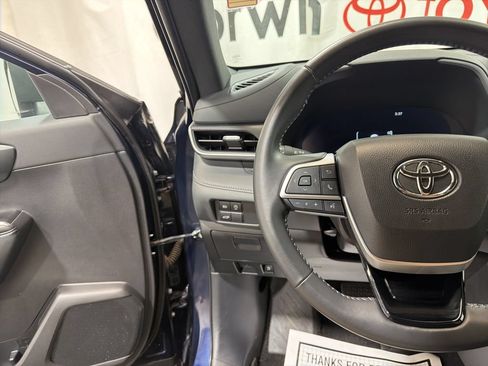 Used 2025 Toyota Highlander XSE AWD/4WD image 27