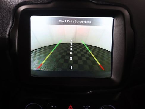 Used 2023 Jeep Renegade Latitude AWD/4WD image 42