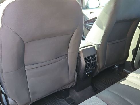Used 2017 Ford Escape SE w/ Equipment Group 201A AWD/4WD image 18