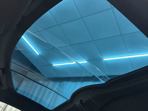 Used 2022 Chevrolet Corvette Stingray Premium Cpe w/ Z51 Performance Package image 22