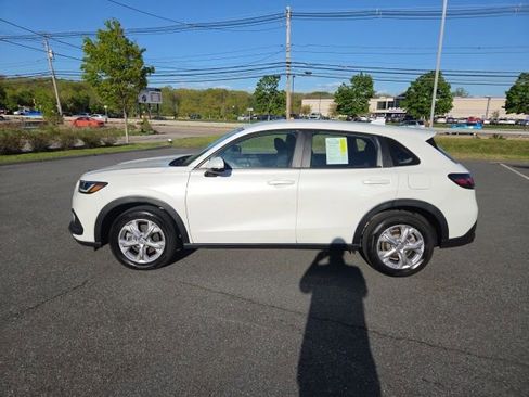 Used 2025 Honda HR-V LX image 2